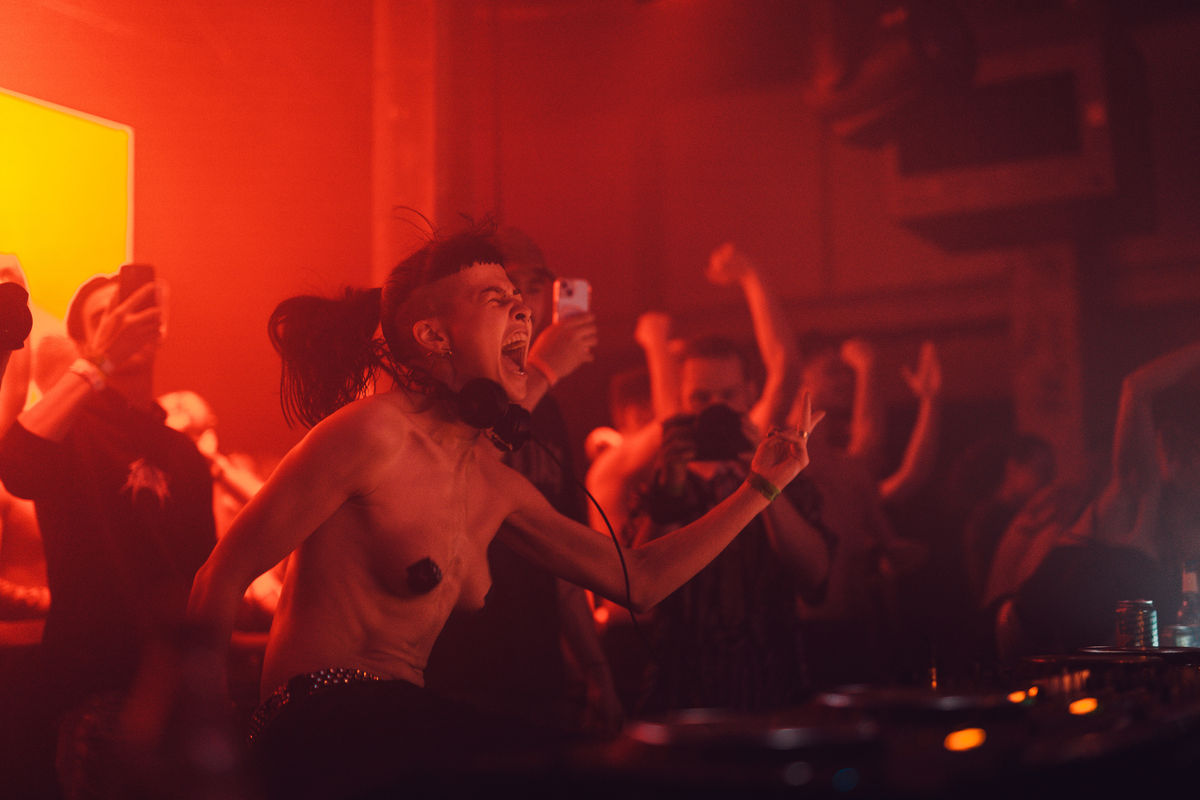 Loading... just a sec